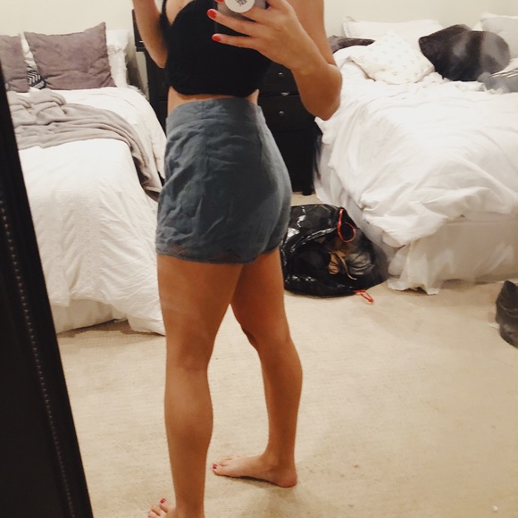 Urban Outfitters Teal Shorts - Picture 6 of 7